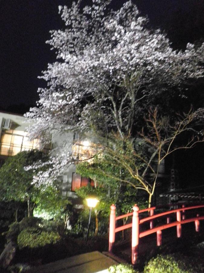 Kouraku Hotell Misasa Exteriör bild