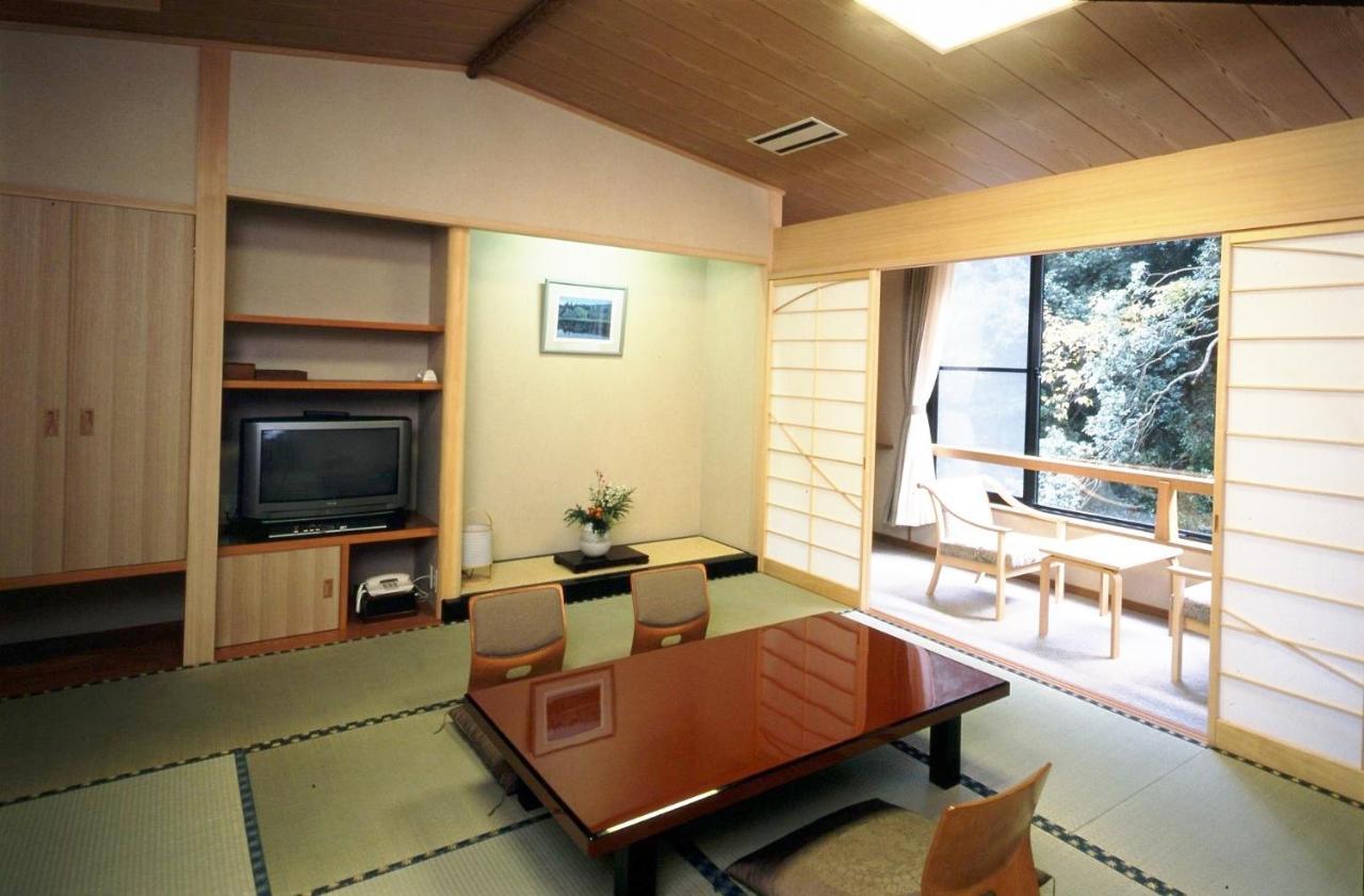 Kouraku Hotell Misasa Exteriör bild
